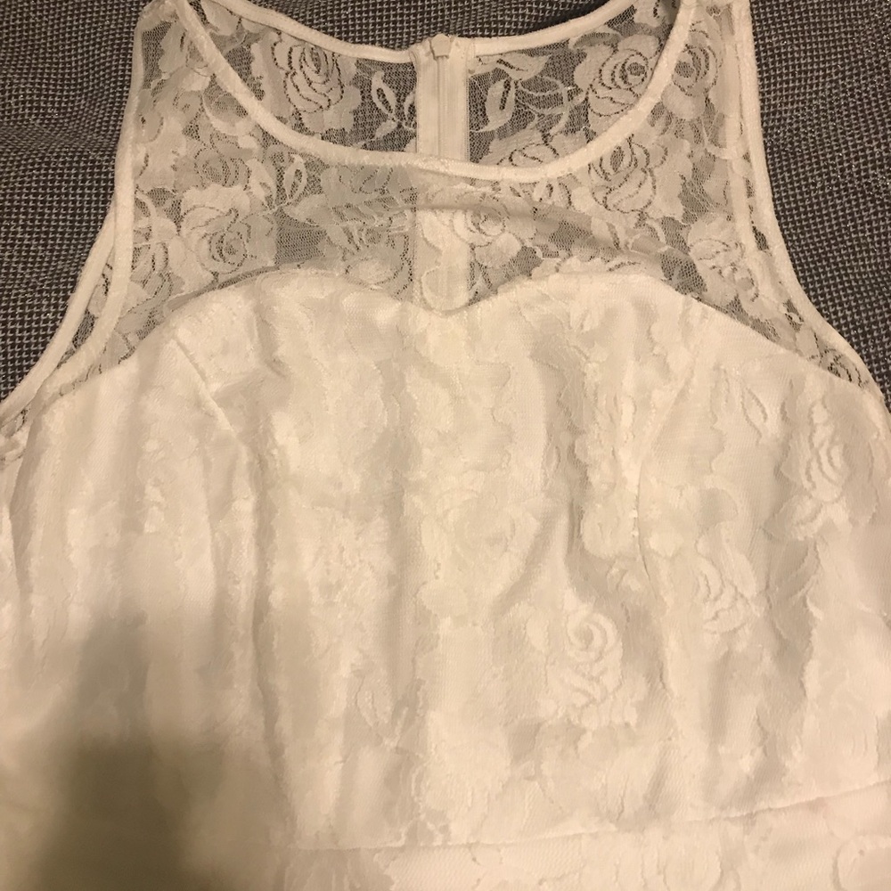 White lace maxi dress - Picture 2 of 4